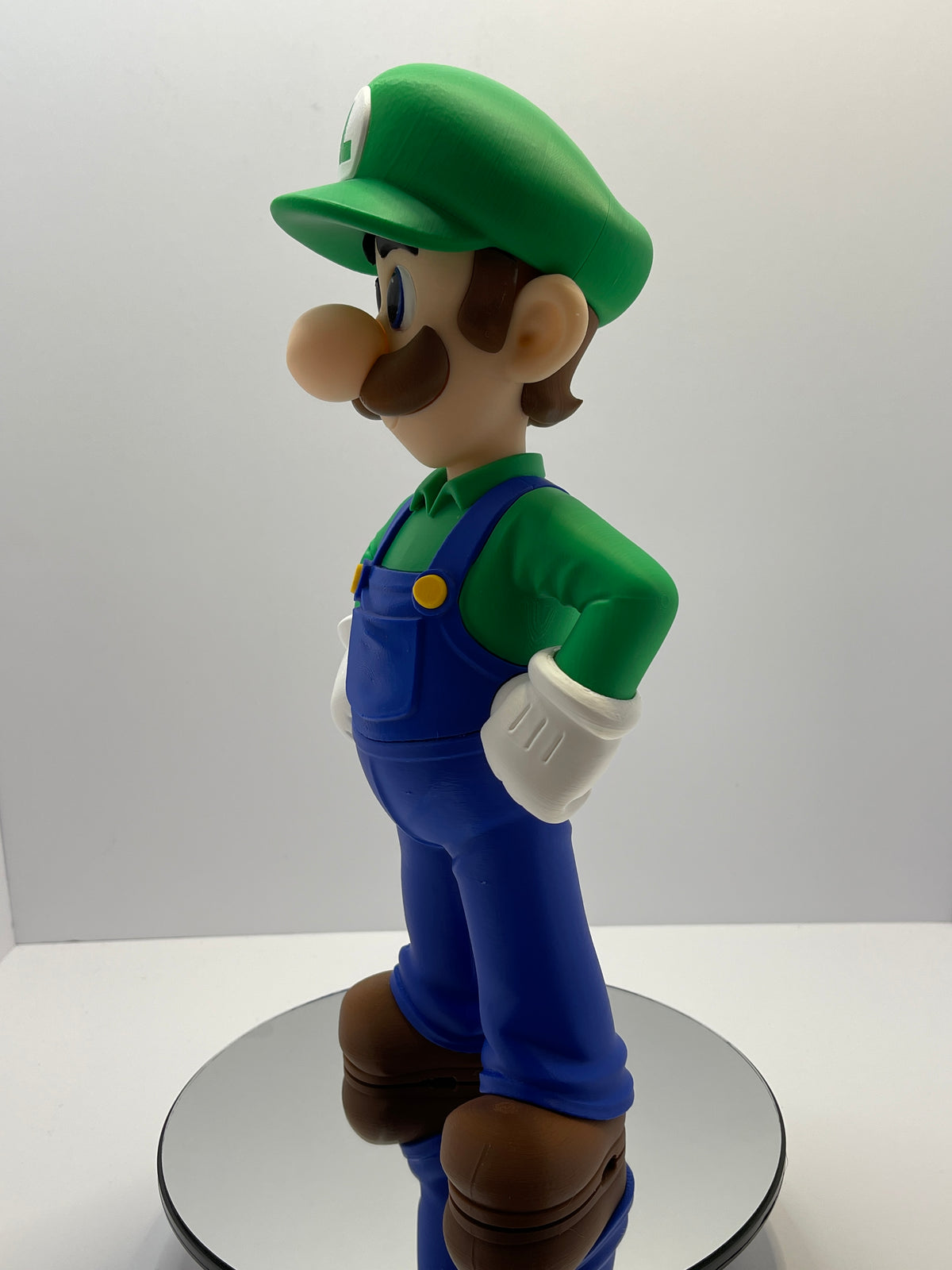 Back view of video game figurine