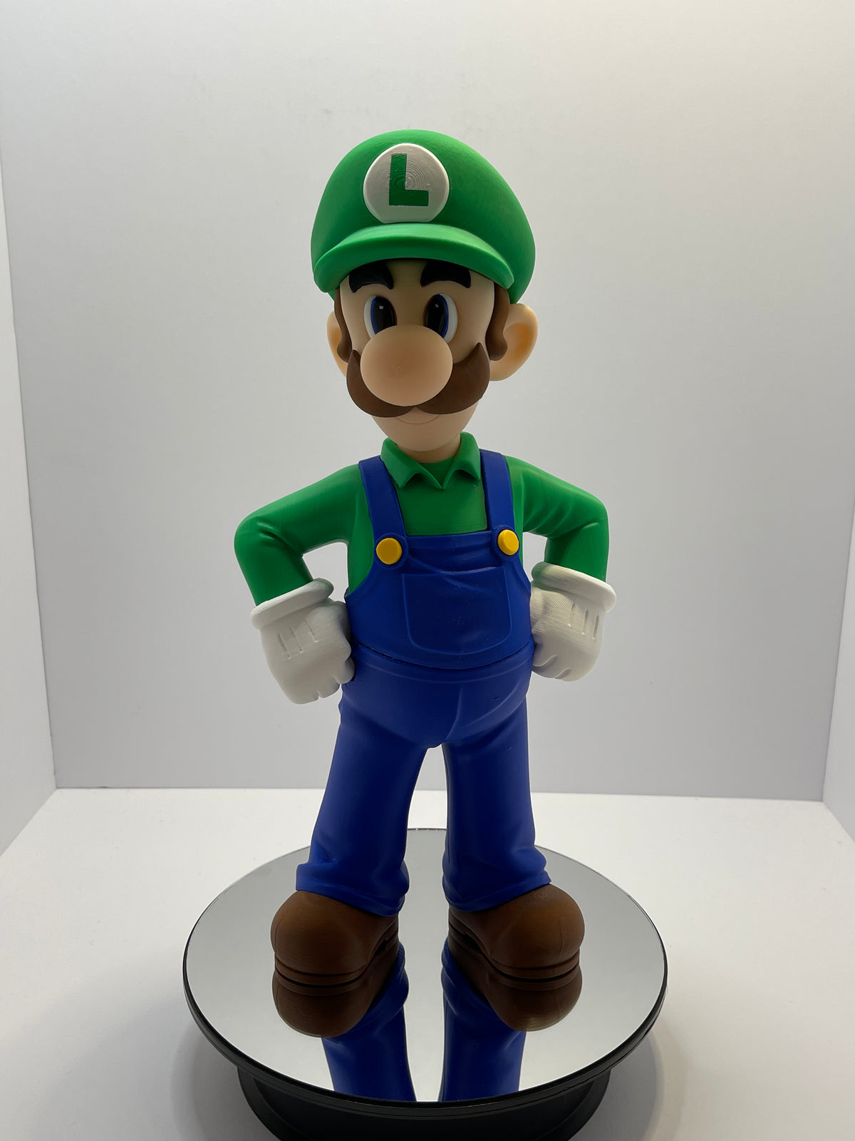 Right side view of video game figurine